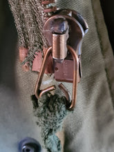 Load image into Gallery viewer, Vietnam war US Army early M65 jacket