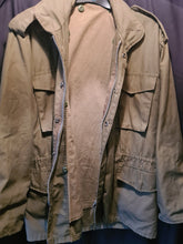 Load image into Gallery viewer, Vietnam War era M65 jacket and liner