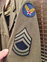 Load image into Gallery viewer, WW11 USAAF Class A jacket with Silver wings