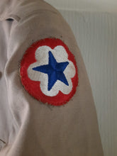 Load image into Gallery viewer, WW11 tan Officers jacket with Army service patch