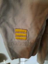 Load image into Gallery viewer, WW11 tan Officers jacket with Army service patch