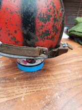 Load image into Gallery viewer, Vietnam war US M1c painted helmet with 65 dated liner