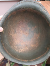 Load image into Gallery viewer, Vietnam war US M1c painted helmet with 65 dated liner
