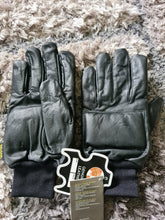 Load image into Gallery viewer, N.I leather gloves with Kevlar
