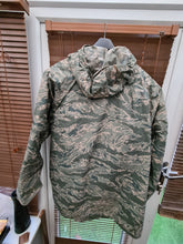 Load image into Gallery viewer, USAF ACU camo ORC IND parka improved + liner
