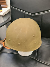 Load image into Gallery viewer, US WW11 Rear seam M1 Helmet with Capac liner
