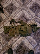 Load image into Gallery viewer, US Vietnam war M56 webbing set
