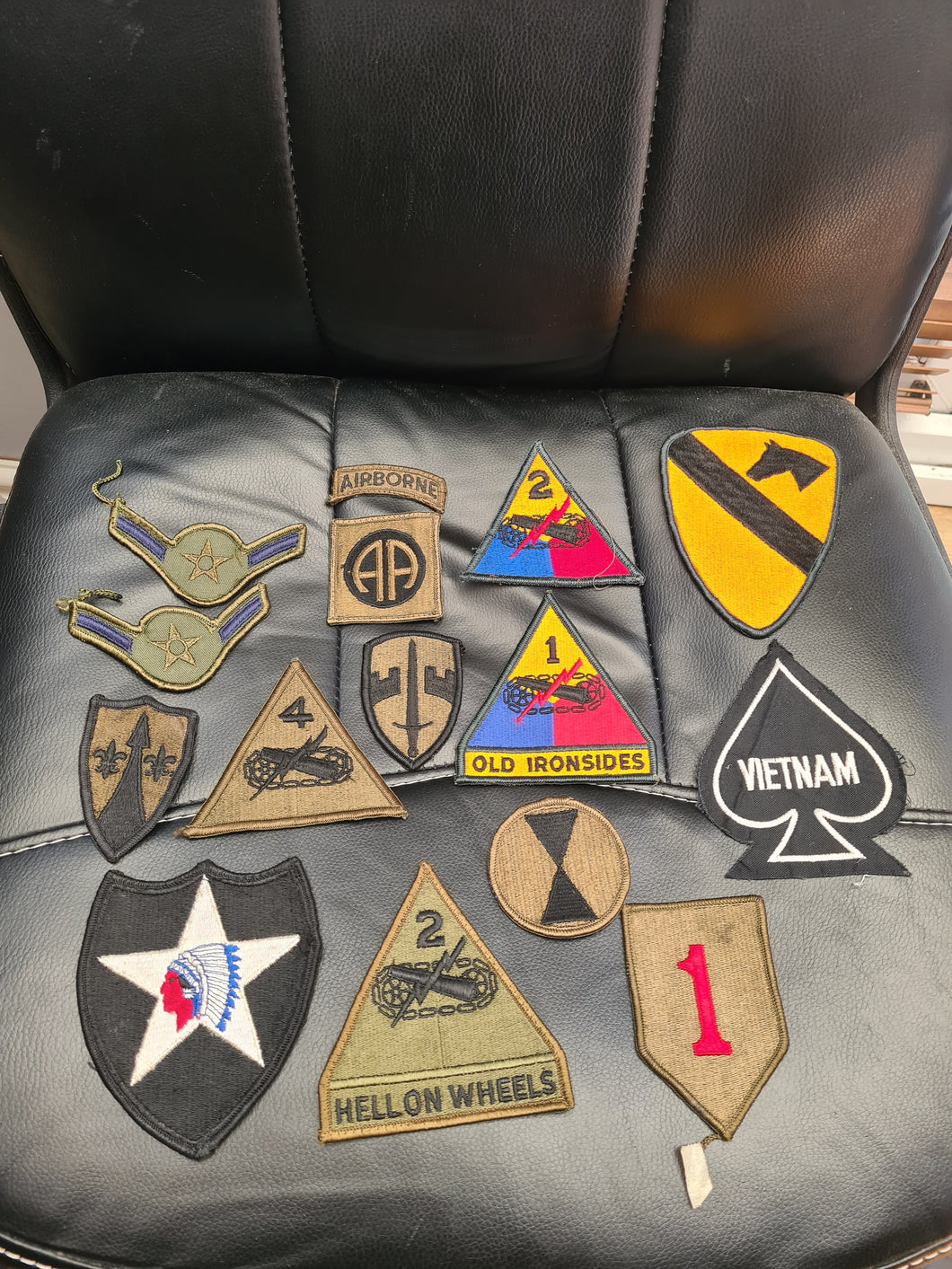 US Vietnam war era shoulder sleeve insignia