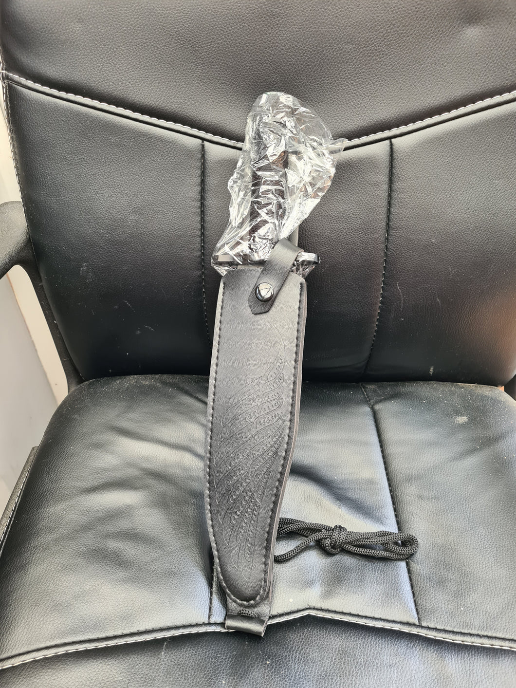 Survival knife with accessories and sheath