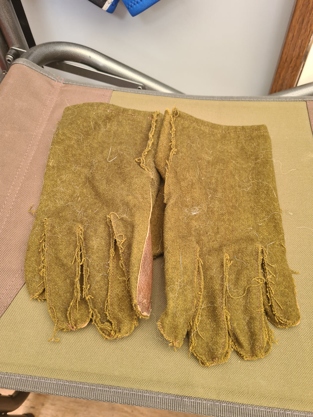 US WW11 reproduction leather palmed wool gloves