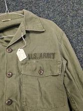 Load image into Gallery viewer, Vietnam war 3 rd pattern fatigue shirt
