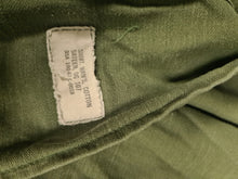 Load image into Gallery viewer, Vietnam war 3 rd pattern fatigue shirt
