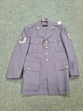 Load image into Gallery viewer, US Vietnam war USAF Dress uniform
