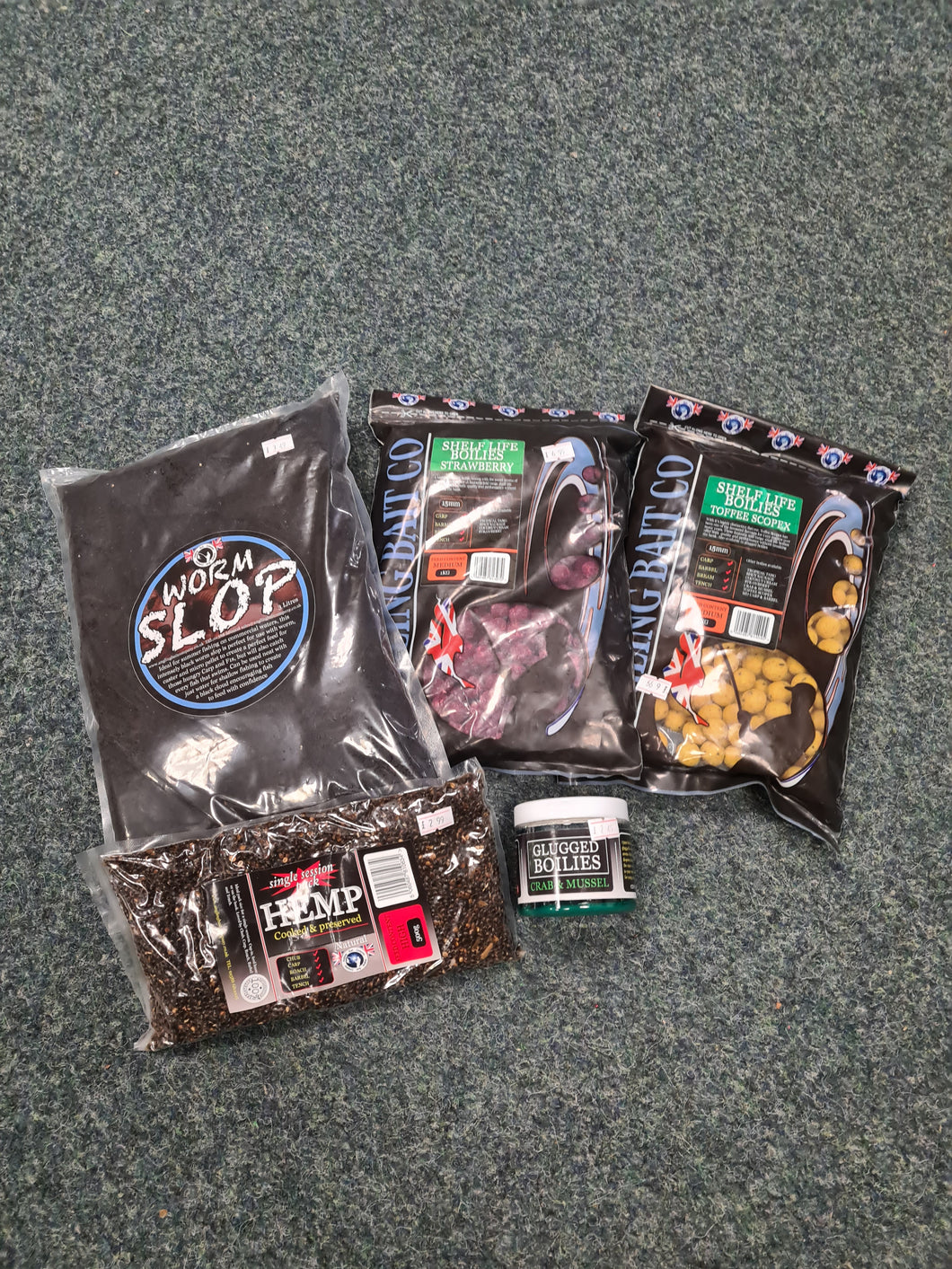 Carp fishing bait selection pack