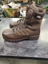 Load image into Gallery viewer, British Army brown Bates patrol boots
