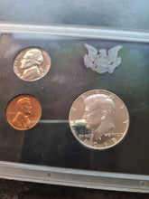 Load image into Gallery viewer, US Vietnam war dated US coin proof set
