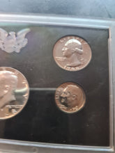 Load image into Gallery viewer, US Vietnam war dated US coin proof set
