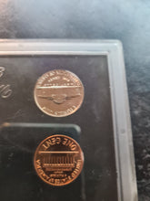 Load image into Gallery viewer, US Vietnam war dated US coin proof set
