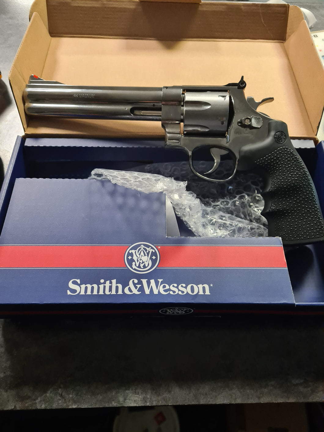 Smith and Wesson classic 629 revolver pellet
