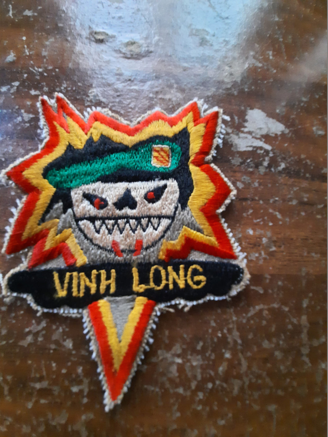 Vietnam war 5th special forces Vinh Long shoulder patch