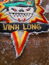 Load image into Gallery viewer, Vietnam war 5th special forces Vinh Long shoulder patch
